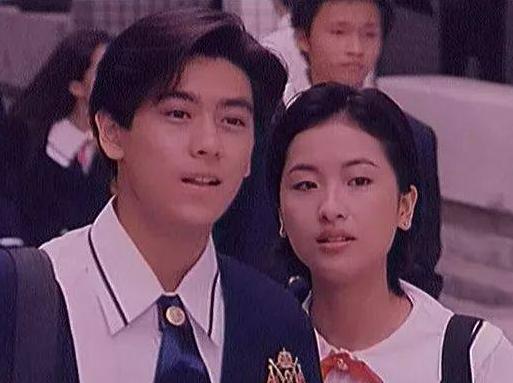 陈奕迅演唱会意外视频陈奕迅是一位著名的华语流行歌手，关于他的演唱会意外视频，可能涉及到多个不同的演出事件。由于我无法直接访问视频内容，因此无法提供具体的视频链接。