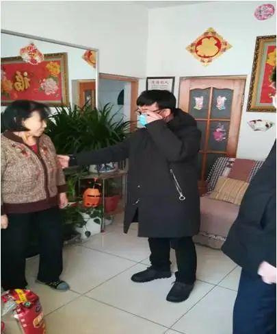 23岁女村支书霸气喊话防疫意外走红年轻女村支书霸气喊话防疫，成为新晋网红